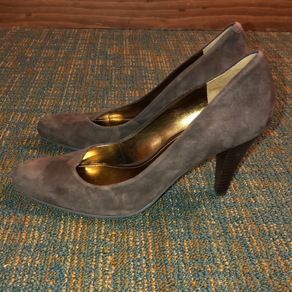 Enzo Angiolini Women’s Eaelaya Suede Heel Pumps/ Dark Brown/ Size: 7.5